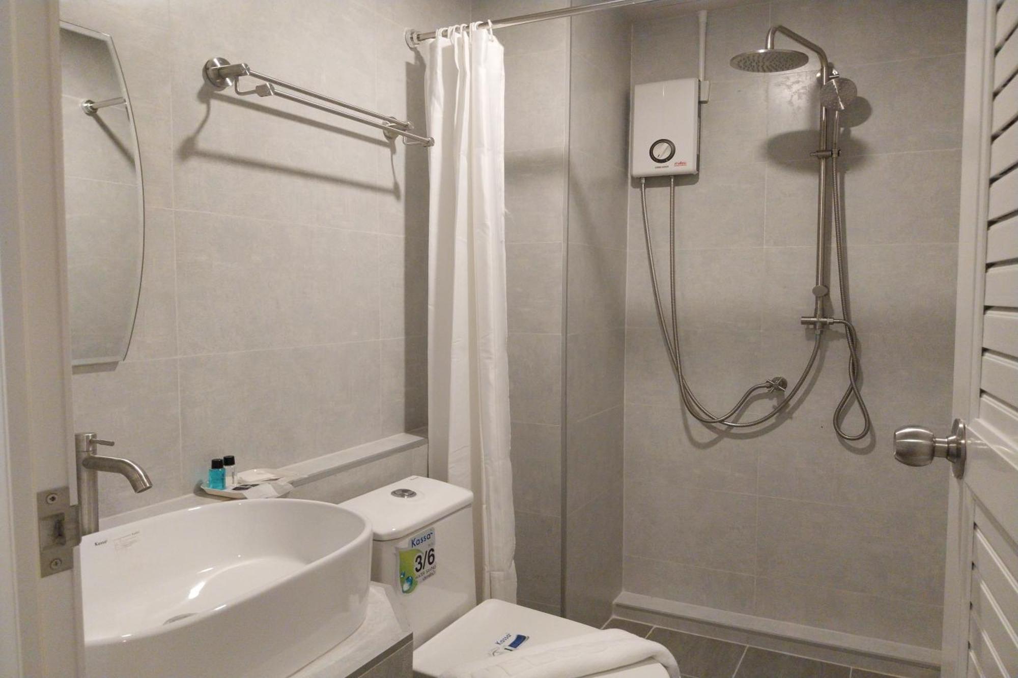 Ployburi Boutique Hotel Chanthaburi Exterior photo